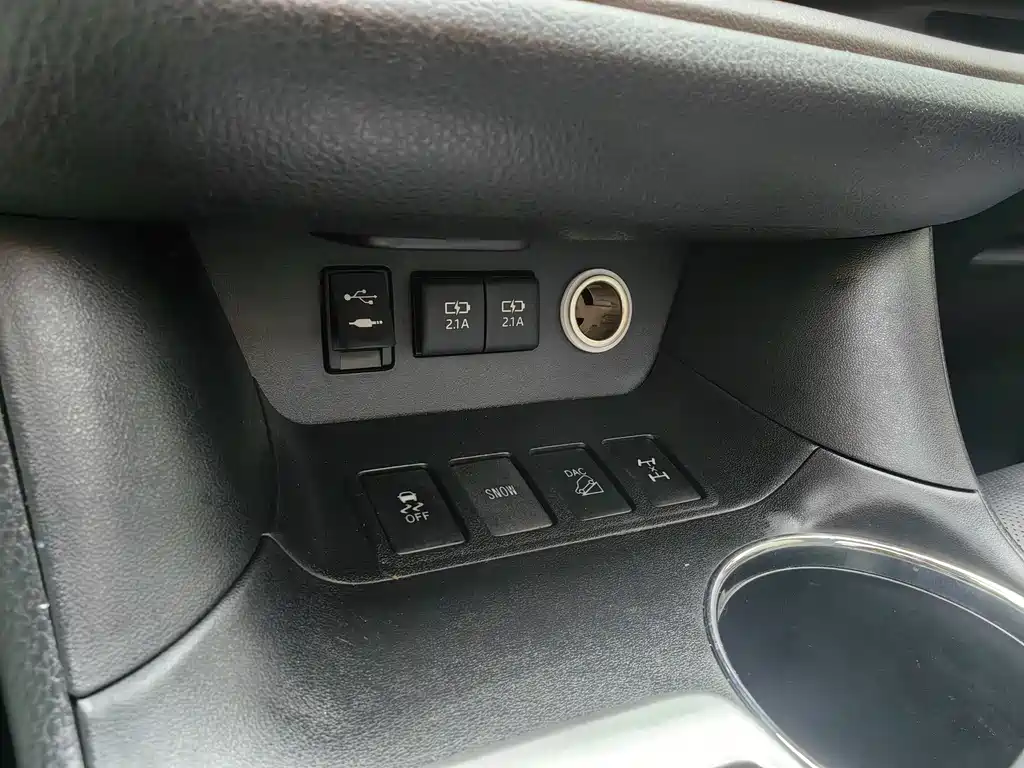 Toyota Highlander — фото 23