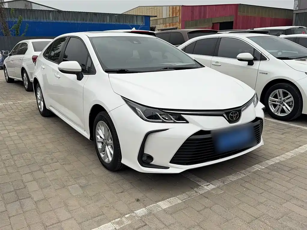 Toyota Corolla — фото 6