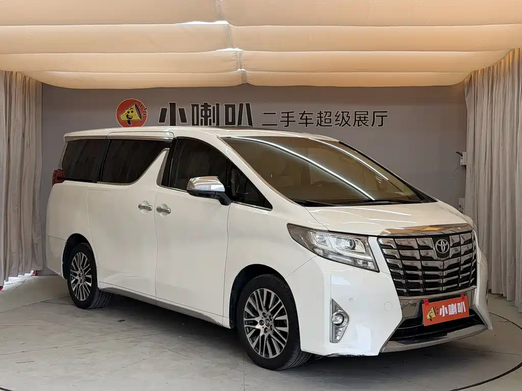 Toyota Alphard — фото 3