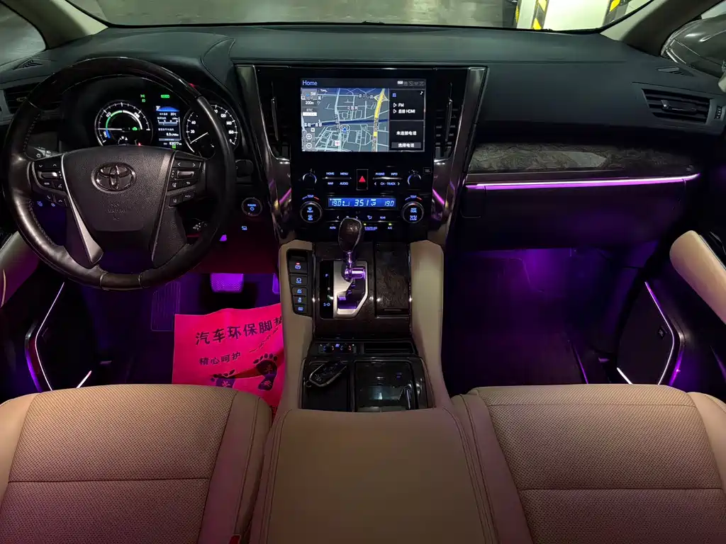 Toyota Vellfire — фото 11