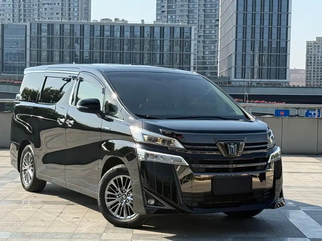 Toyota Vellfire — фото 3