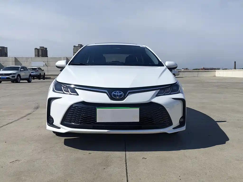 Toyota Corolla — фото 2