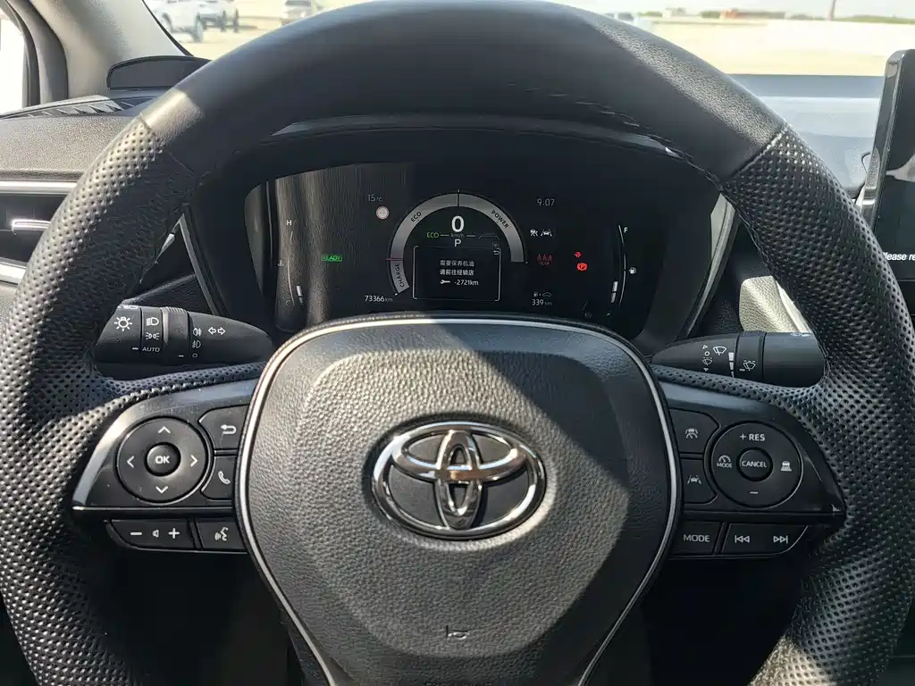Toyota Corolla — фото 15