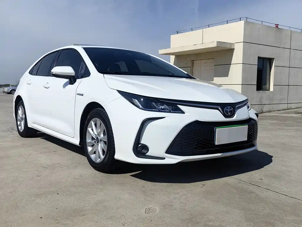 Toyota Corolla — фото 3