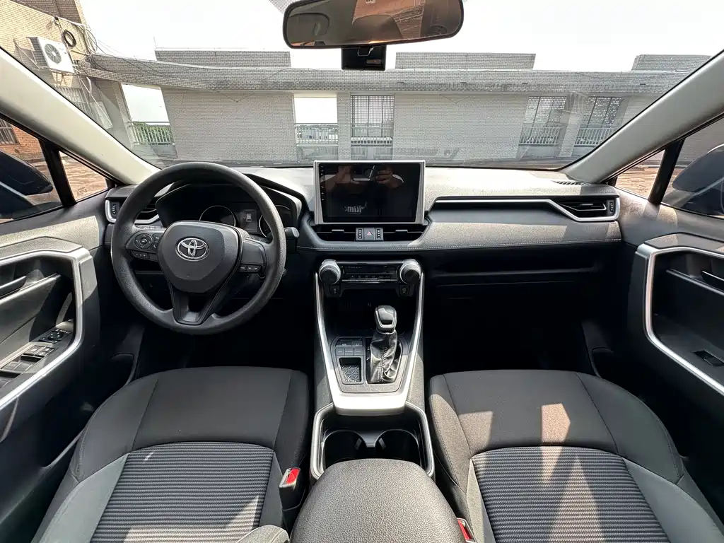 Toyota Wildlander — фото 11