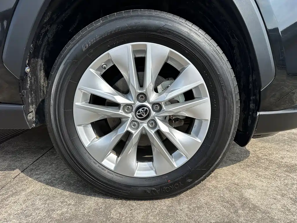 Toyota Wildlander — фото 17