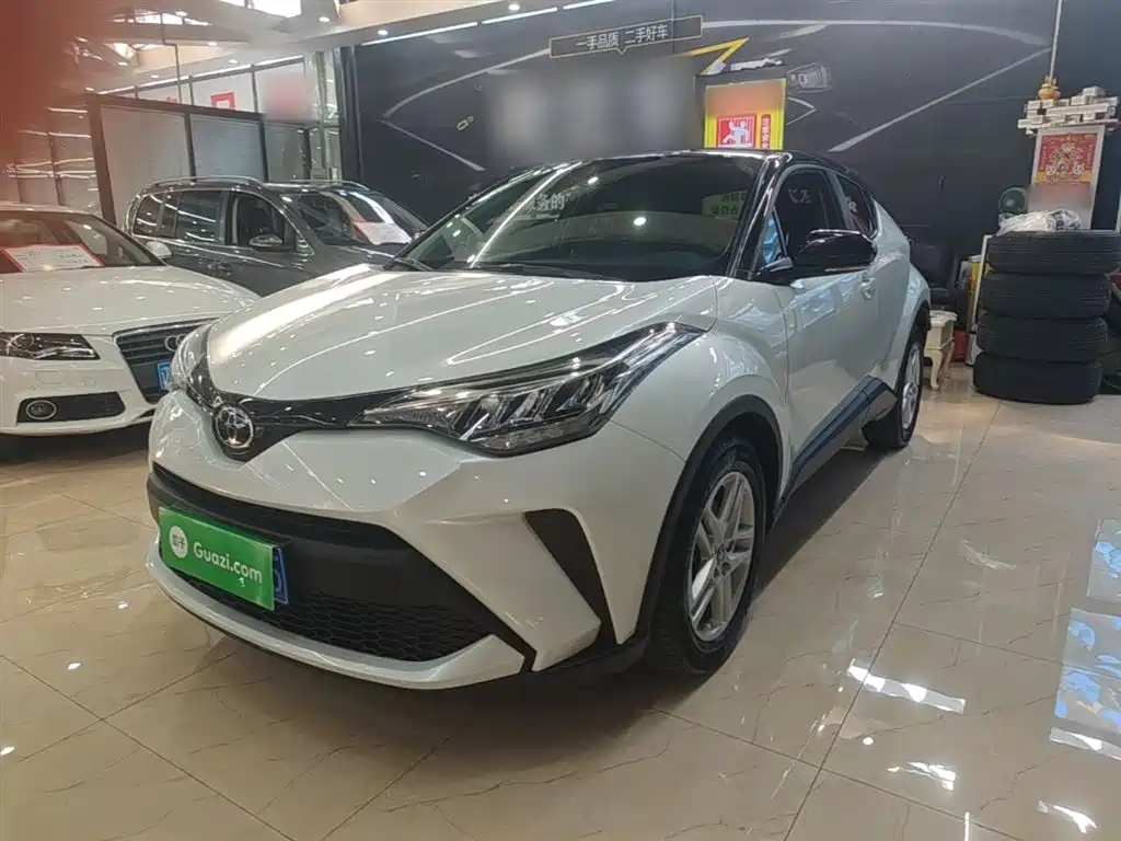 Toyota C-HR — фото 2