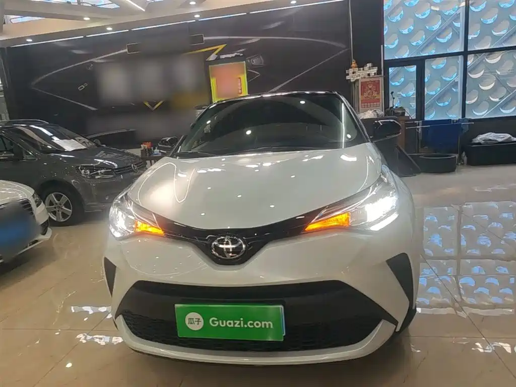 Toyota C-HR — фото 3