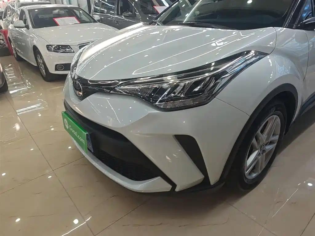 Toyota C-HR — фото 24
