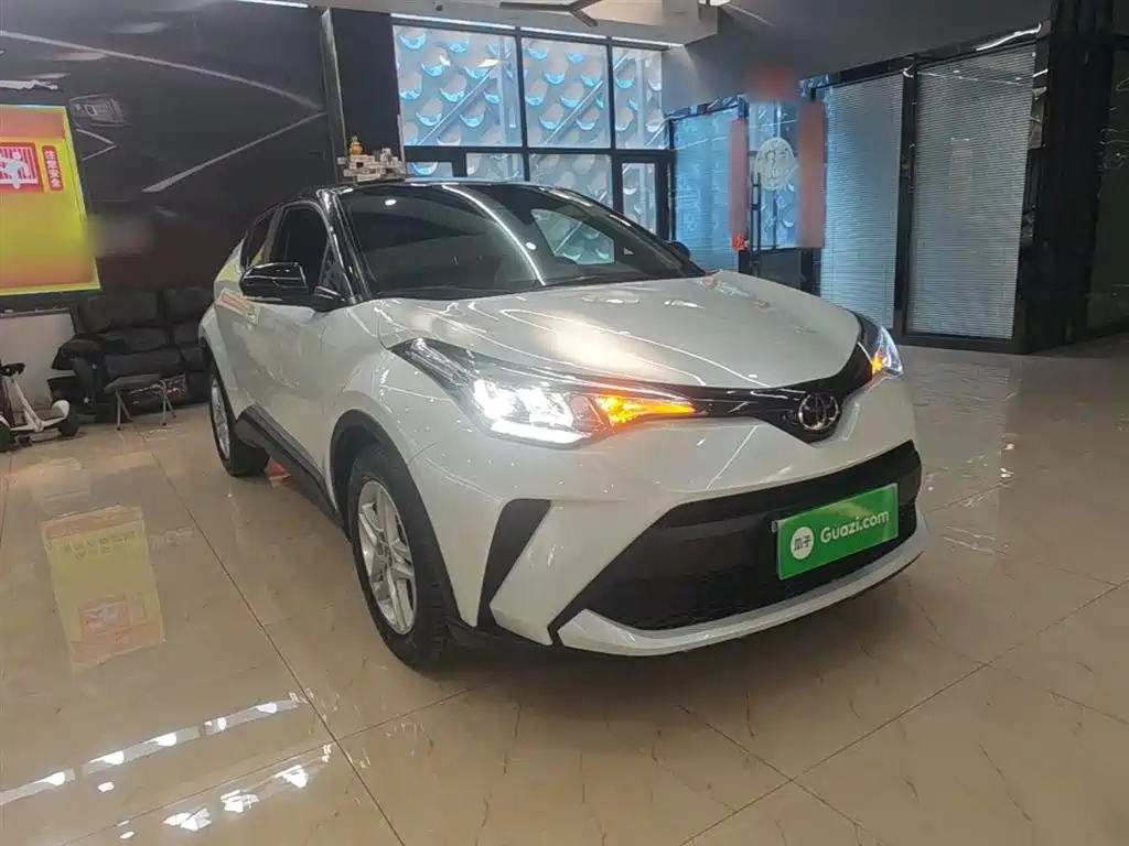 Toyota C-HR — фото 4