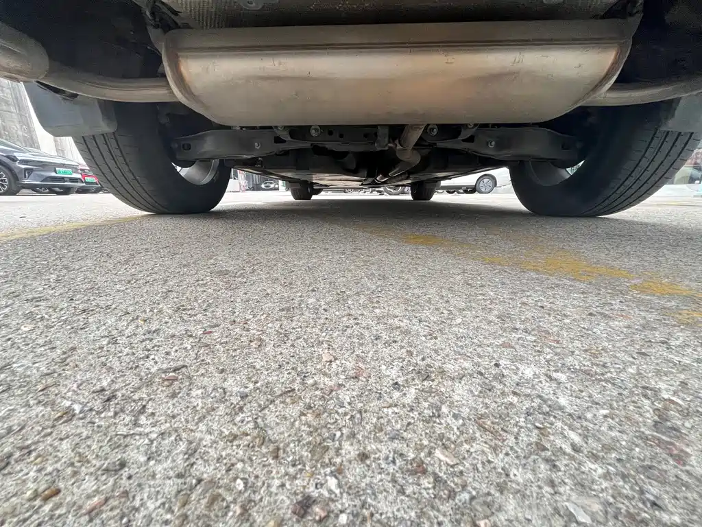 Toyota RAV4 — фото 24