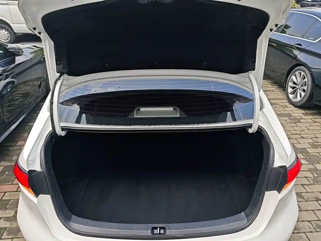 Toyota Levin — фото 19