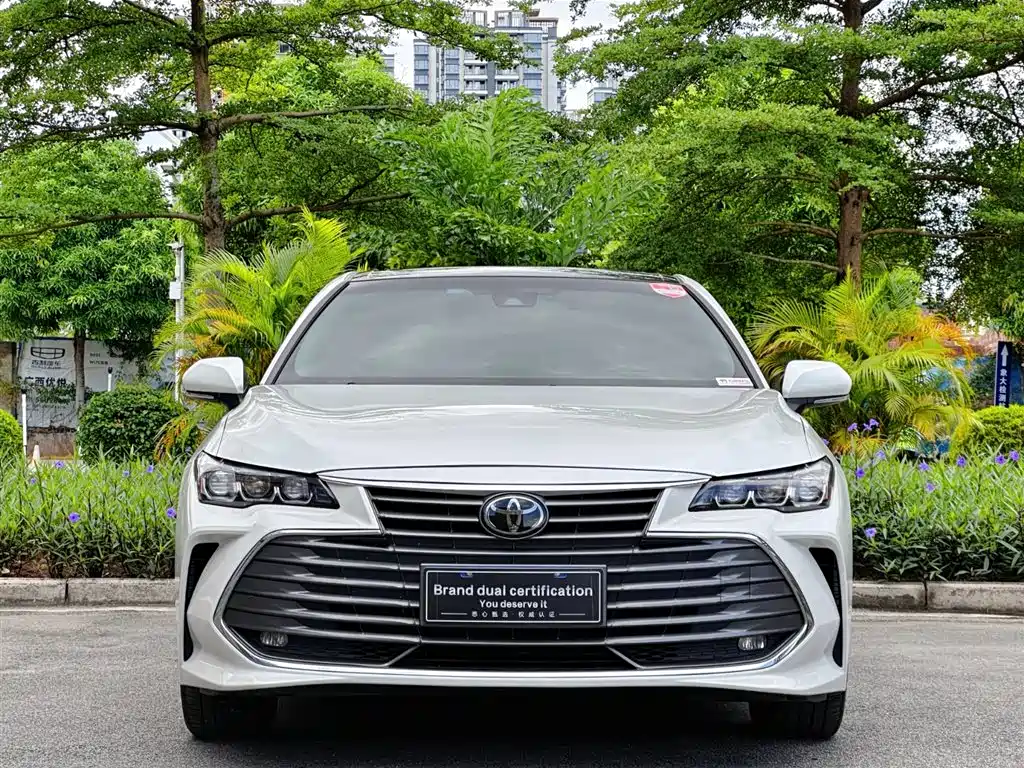 Toyota Avalon — фото 3
