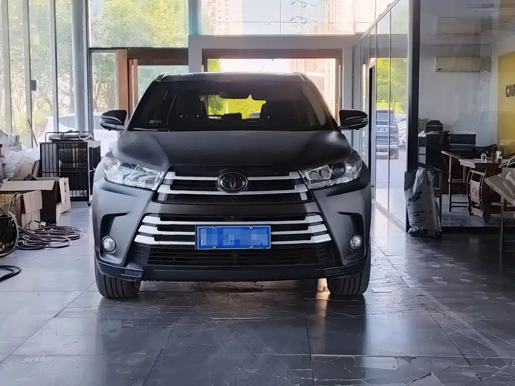 Toyota Highlander — фото 2