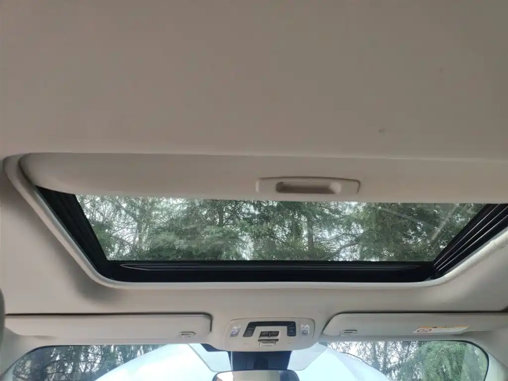 Toyota Sienna — фото 9