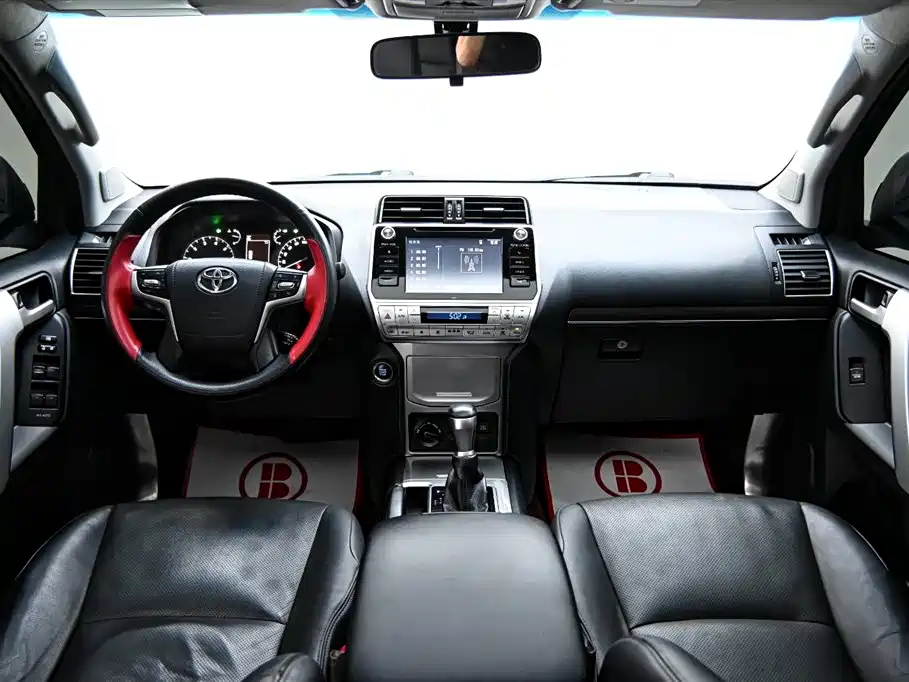 Toyota Prado — фото 14