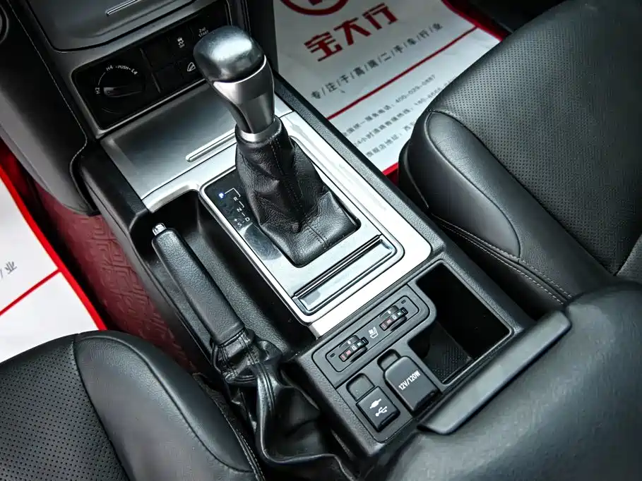 Toyota Prado — фото 18