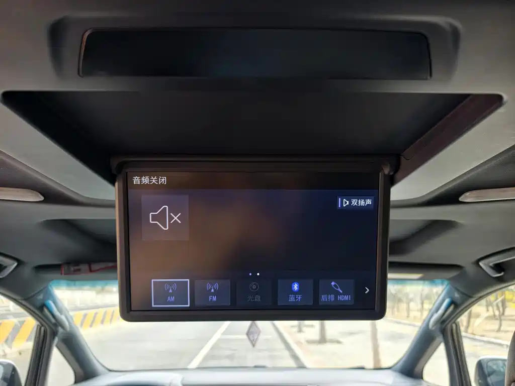 Toyota Alphard — фото 20