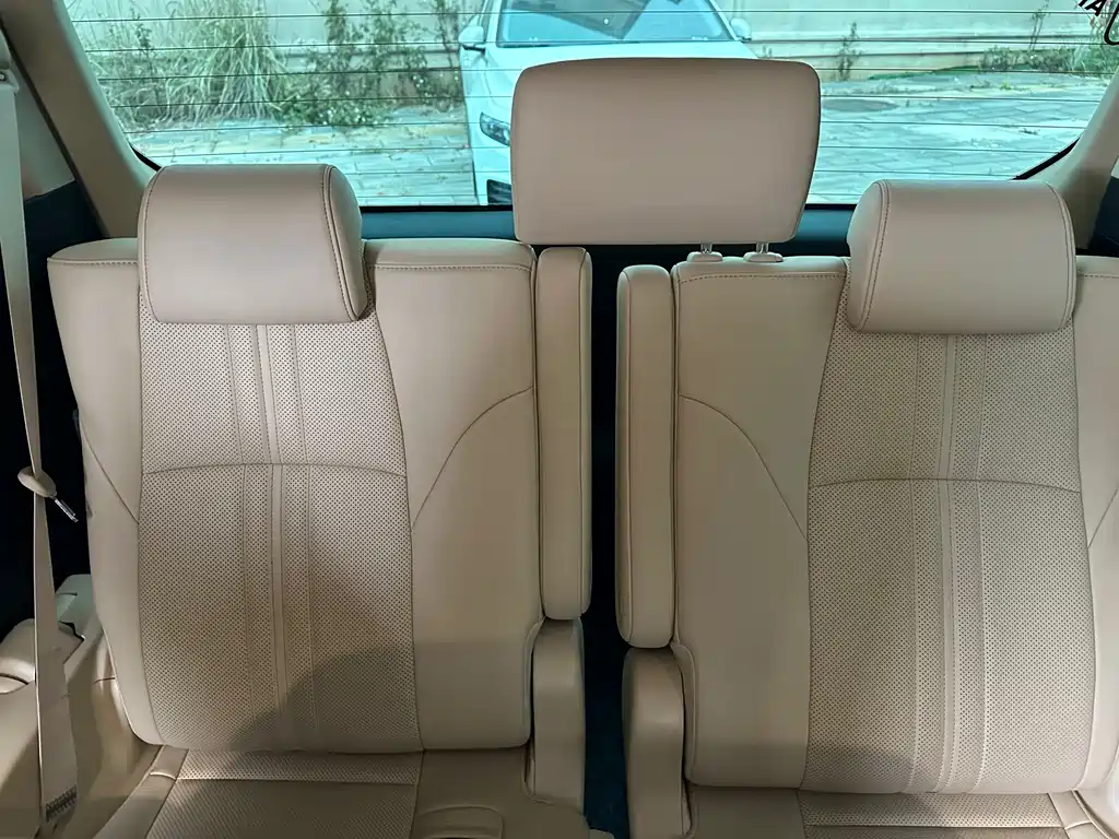 Toyota Alphard — фото 11