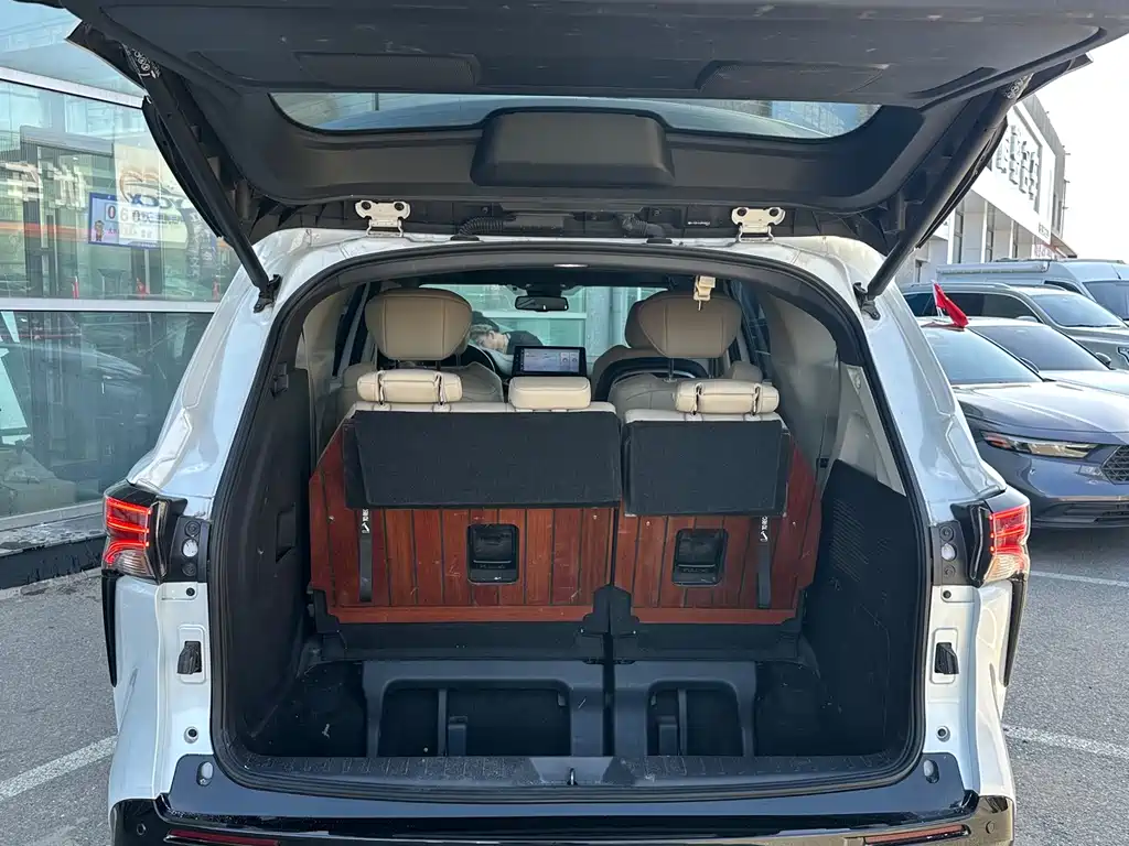 Toyota Sienna — фото 15