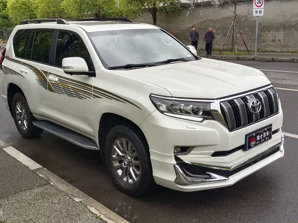 Toyota Prado — фото 3