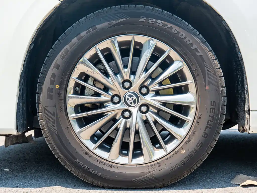 Toyota Vellfire — фото 15
