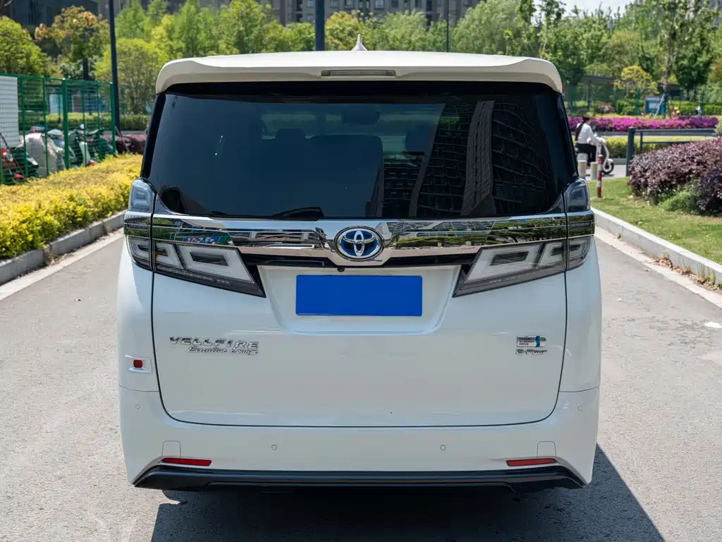 Toyota Vellfire — фото 5