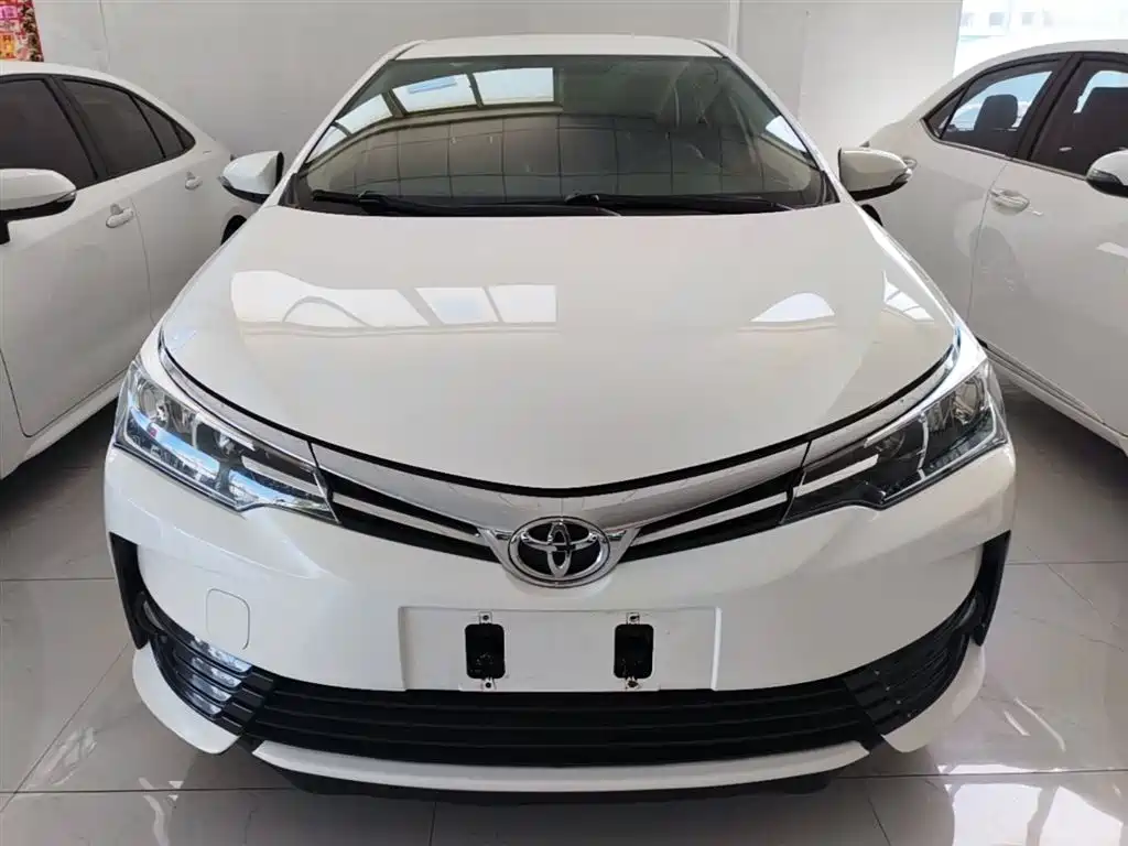 Toyota Corolla — фото 3
