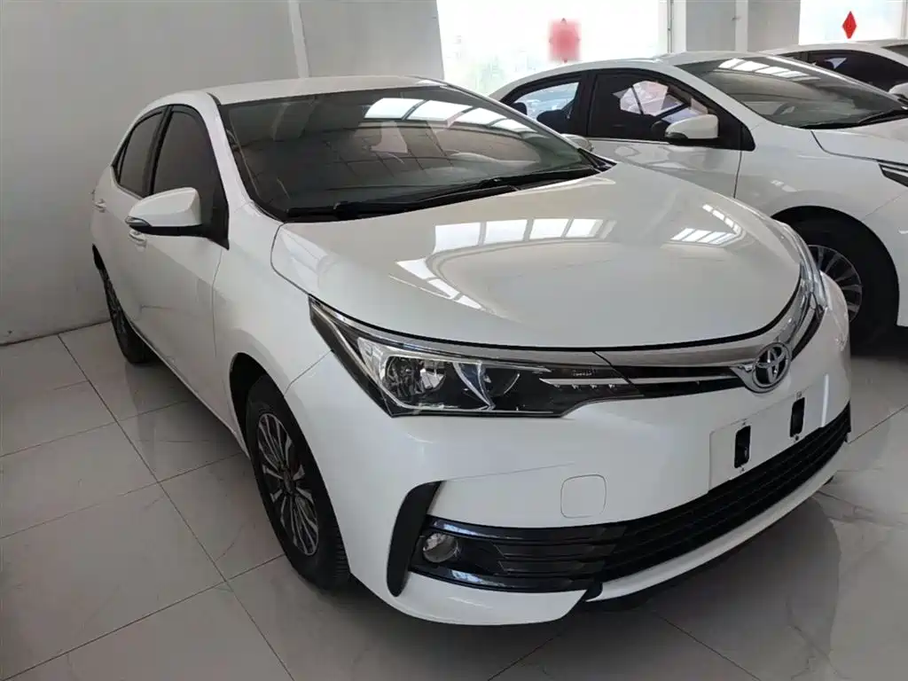 Toyota Corolla — фото 4