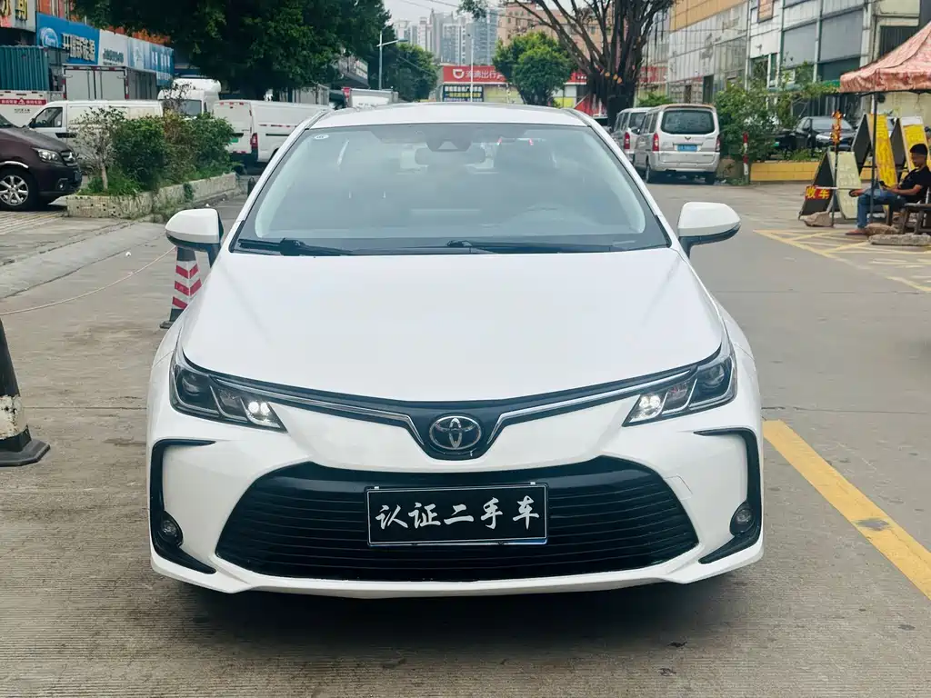 Toyota Corolla — фото 2