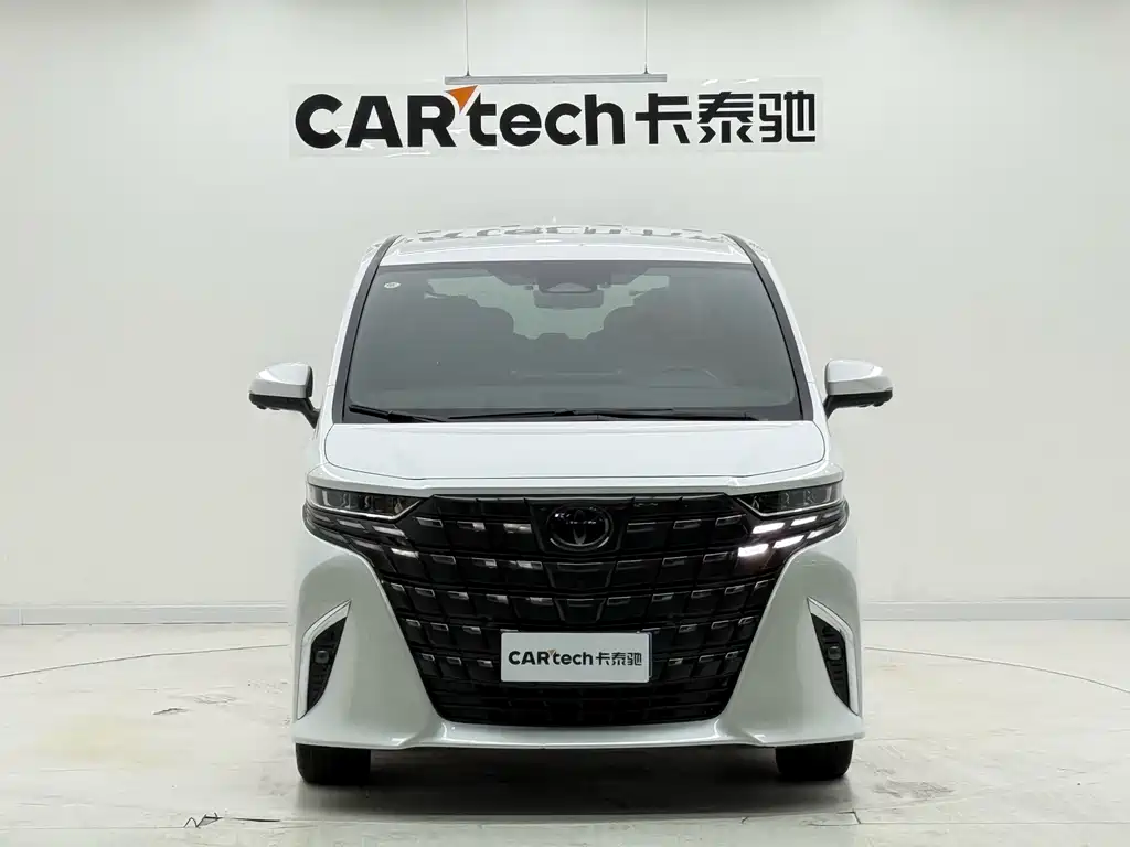 Toyota Alphard — фото 7