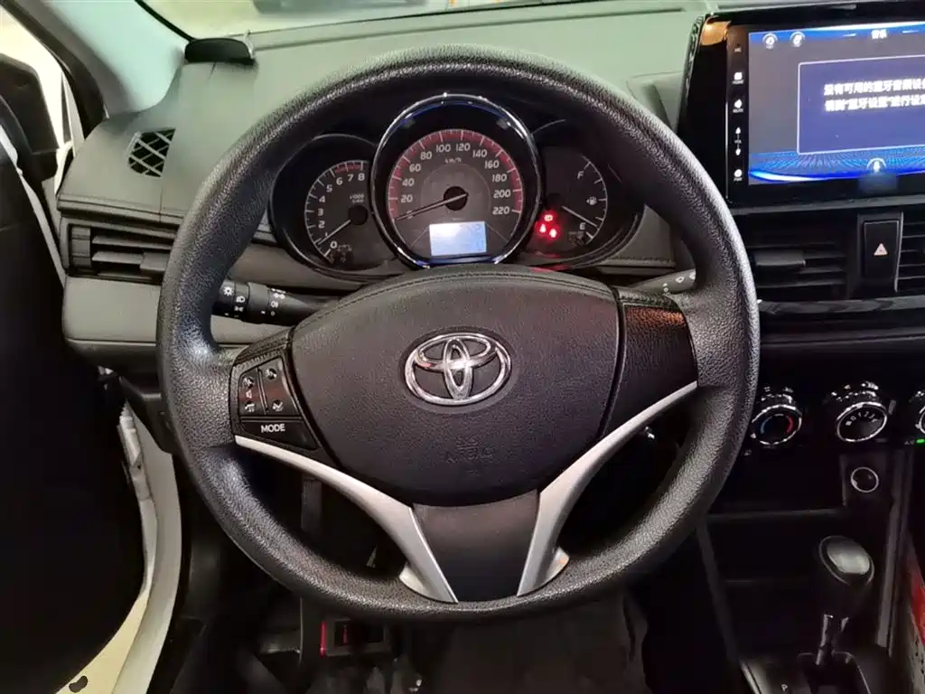 Toyota Vios — фото 11