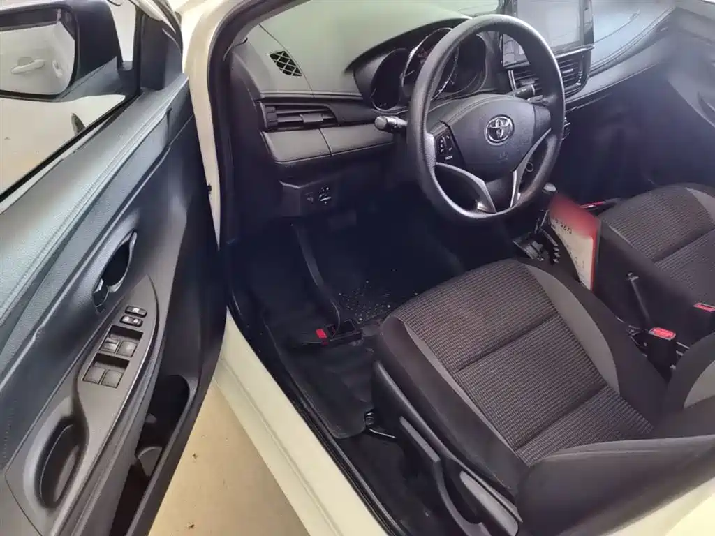 Toyota Vios — фото 16