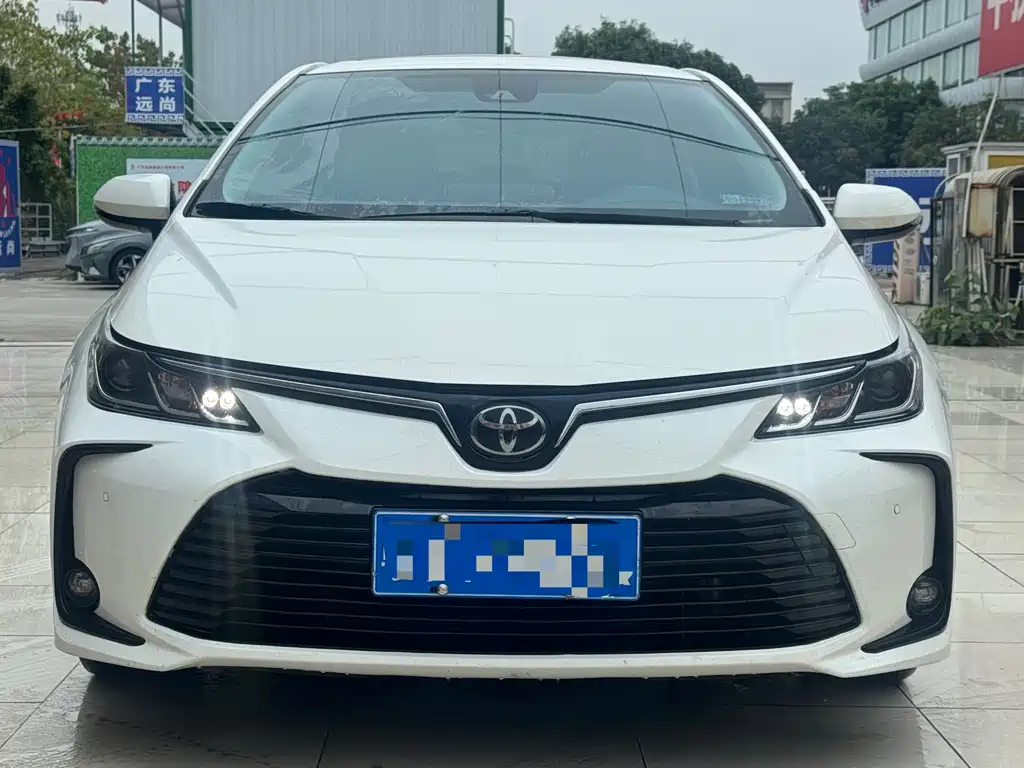 Toyota Corolla — фото 2