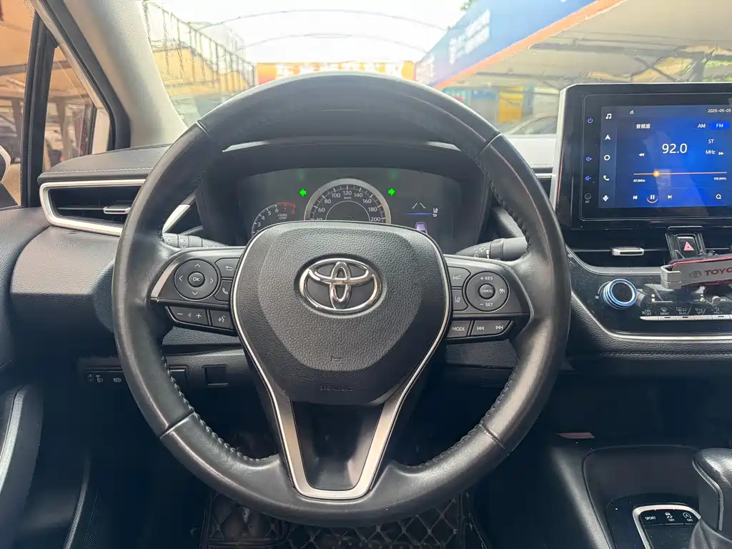 Toyota Corolla — фото 9