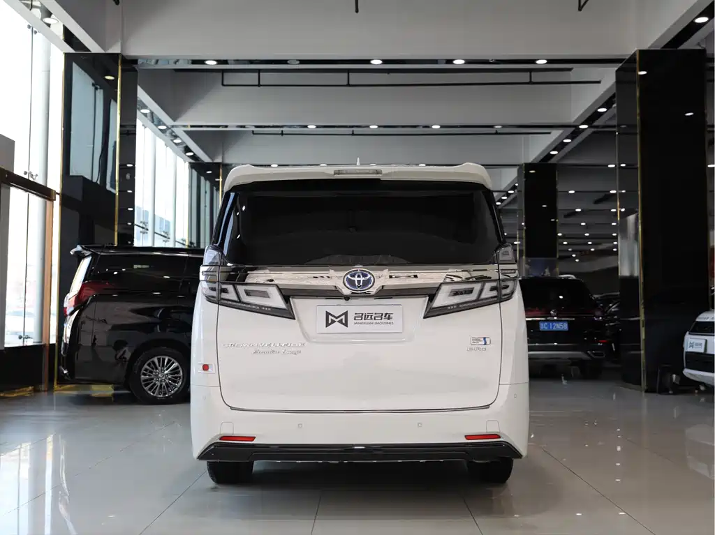Toyota Vellfire — фото 17