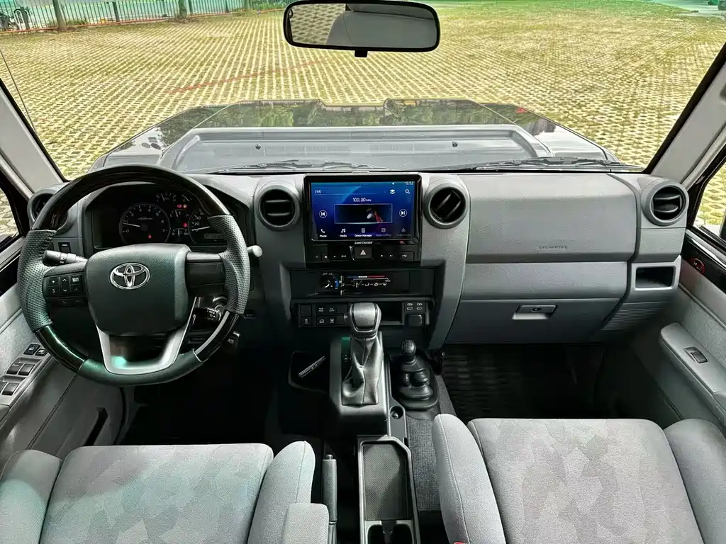 Toyota Land Cruiser — фото 4