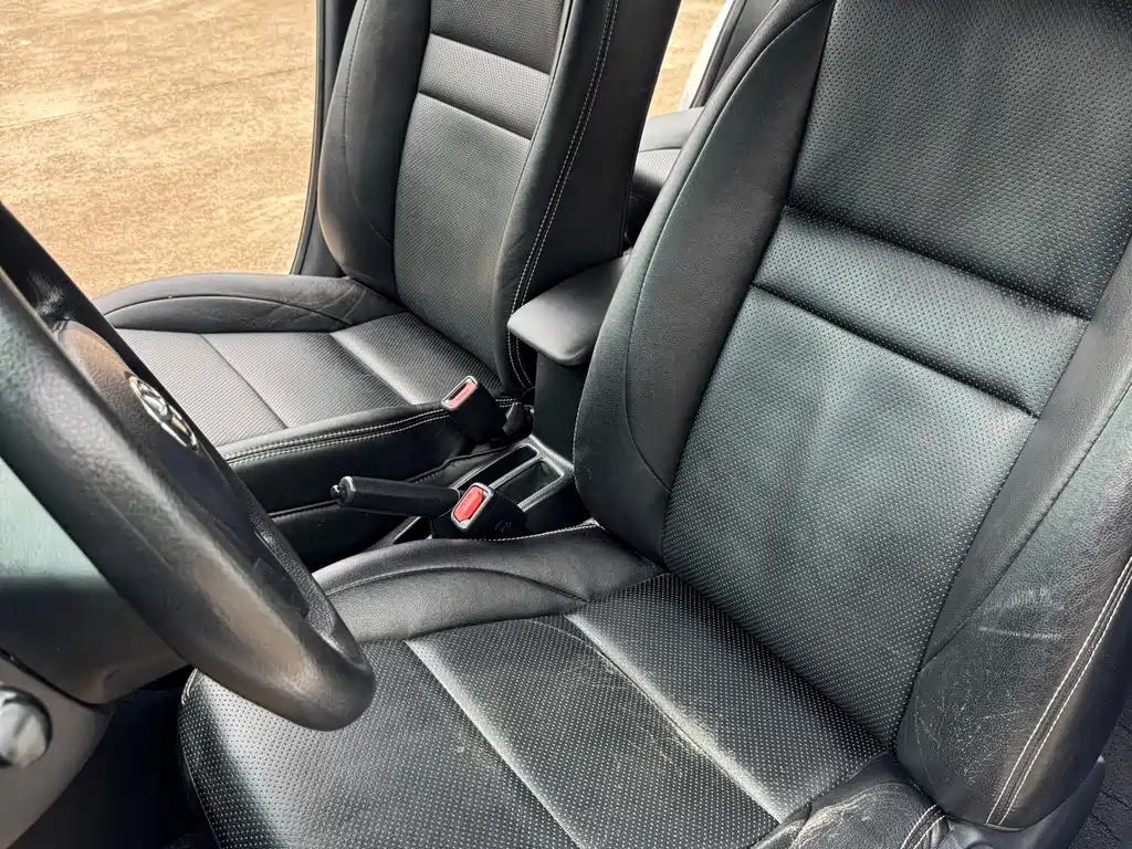 Toyota Yaris L — фото 13