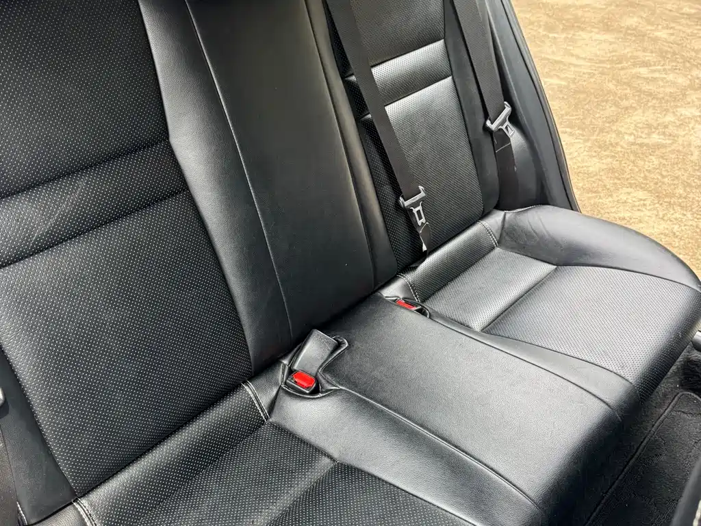 Toyota Yaris L — фото 17
