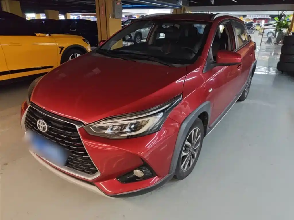 Toyota Yaris L — фото 2