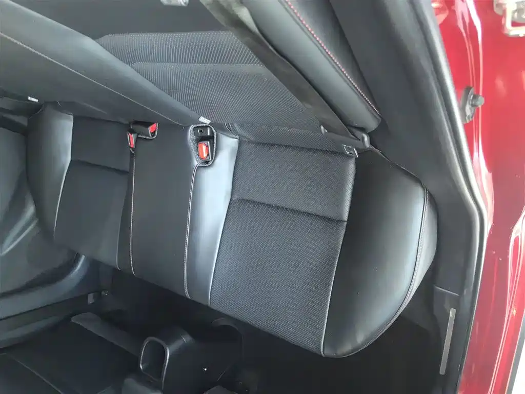 Toyota Yaris L — фото 23