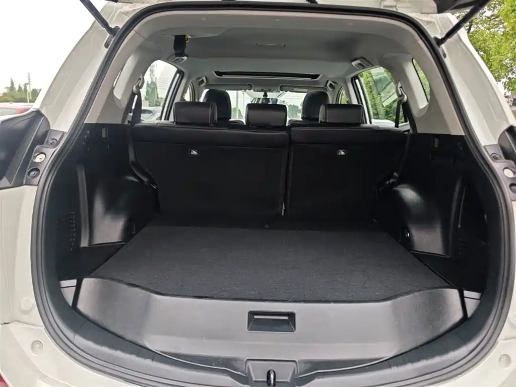 Toyota RAV4 — фото 19