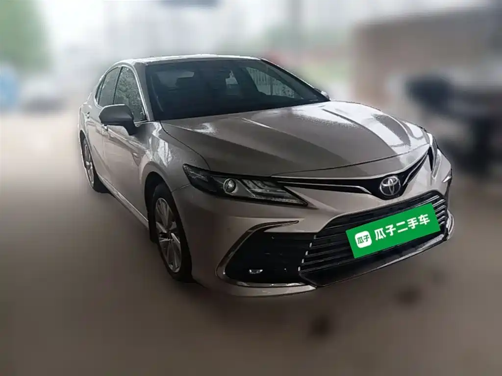 Toyota Camry — фото 7