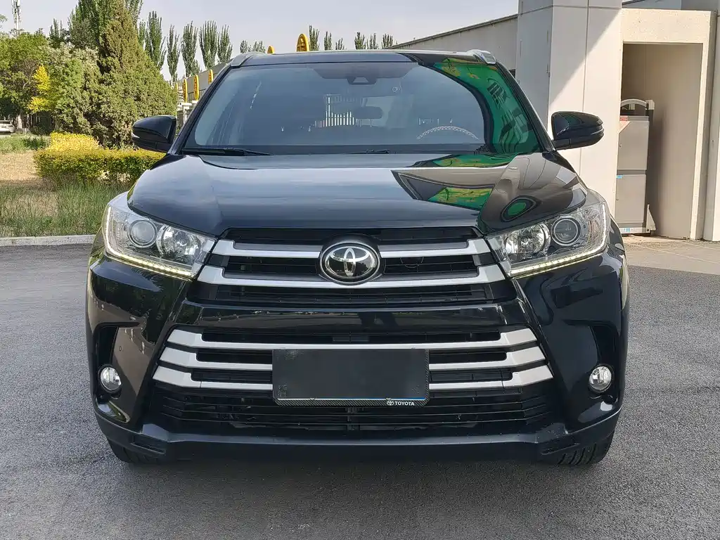 Toyota Highlander — фото 2