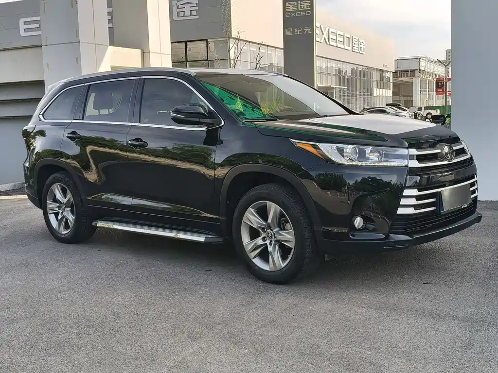 Toyota Highlander — фото 3