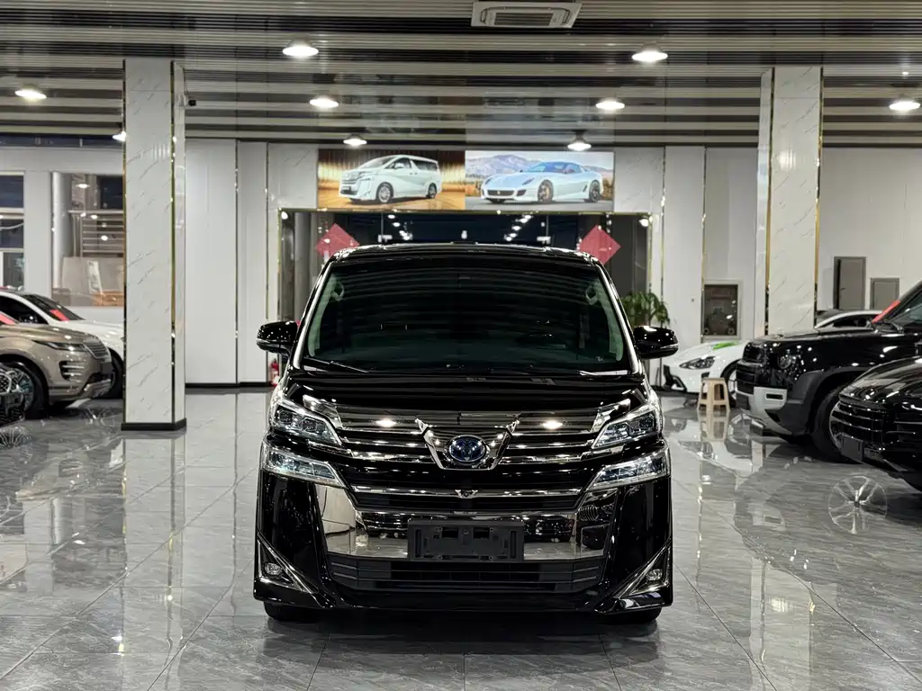 Toyota Vellfire — фото 2