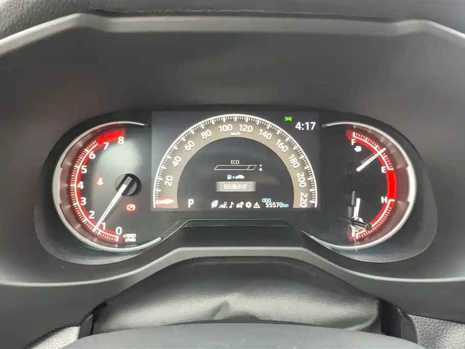 Toyota RAV4 — фото 14
