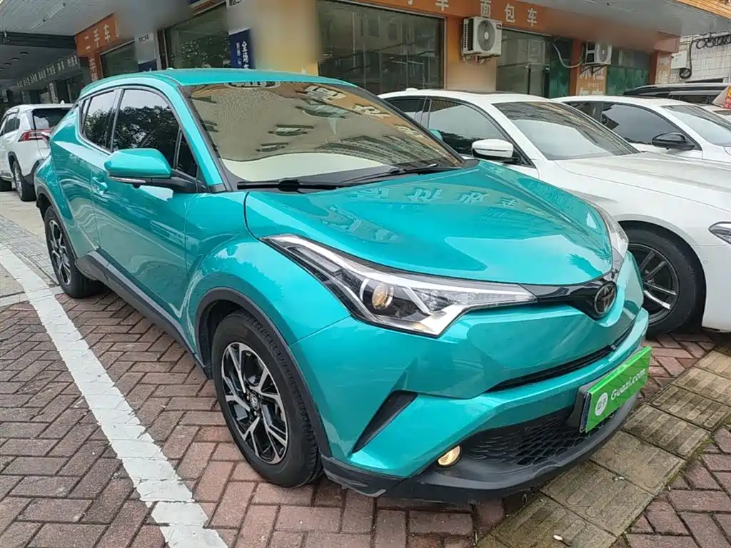 Toyota C-HR — фото 4