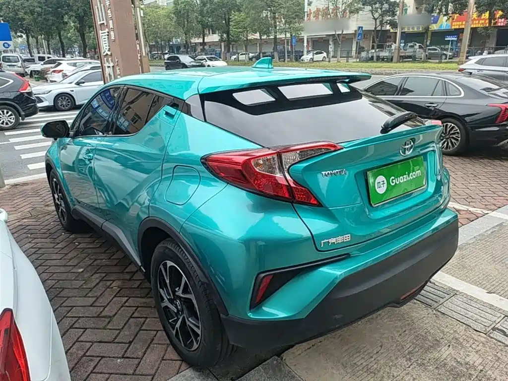 Toyota C-HR — фото 5