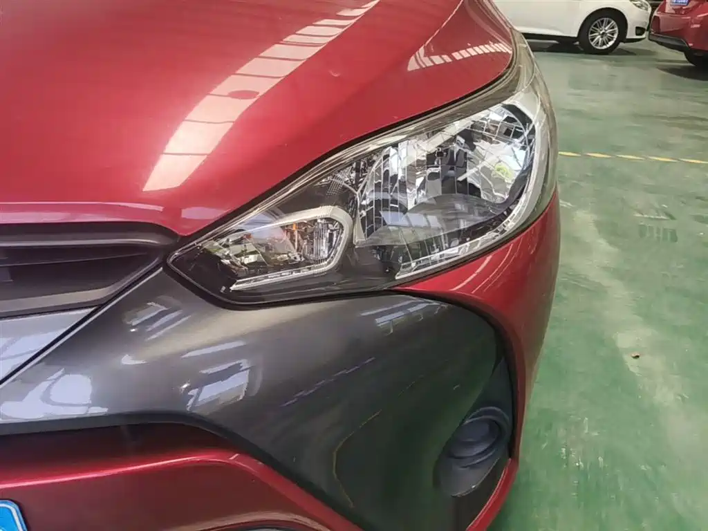 Toyota Yaris L — фото 24